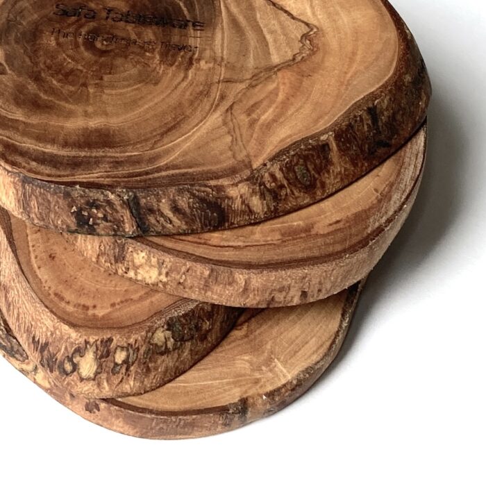 Safa Tableware olive wood set of 4 coasters detail
